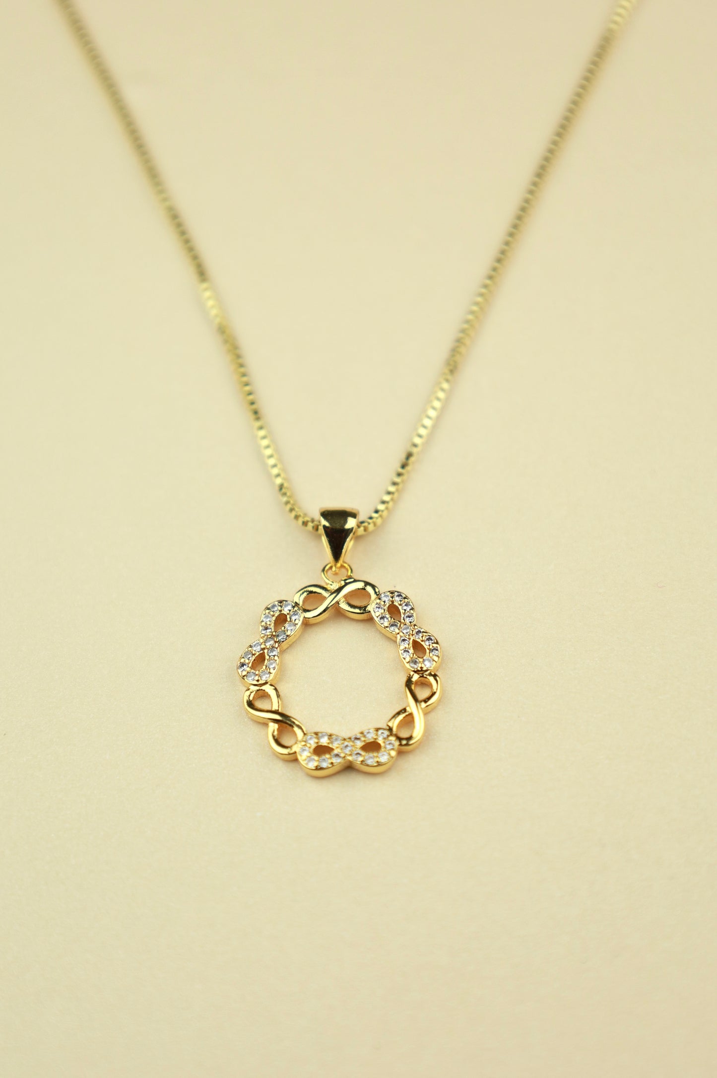 Infinity Necklace in gold