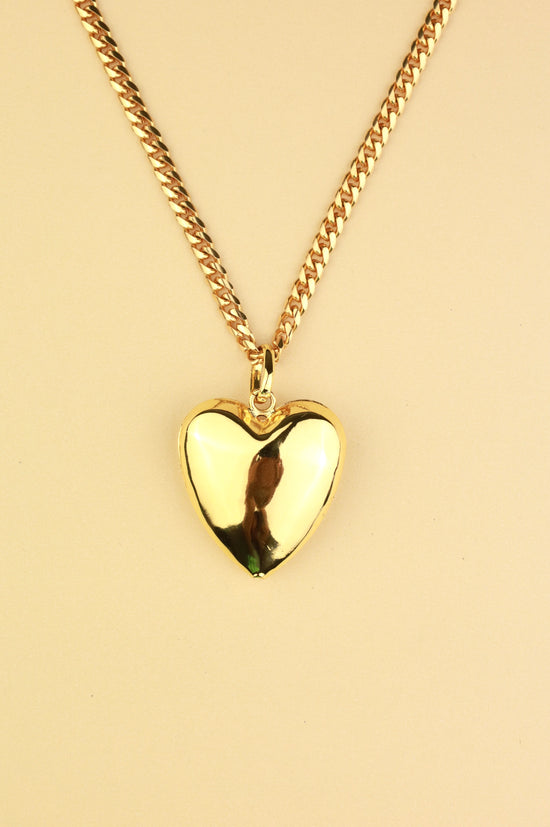 Qi Heart Necklace in gold